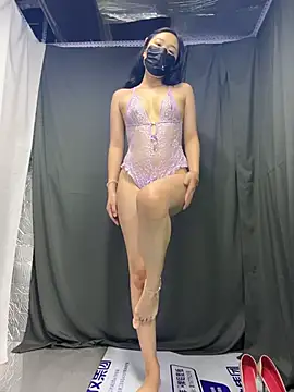 Nini_11's Live XXX Chat