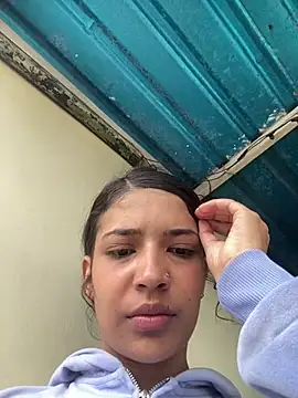 Show modela TheTaylors_RY na web-kameri