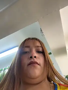 Tatiana_O: διαδικτυακό σόου στην κάμερα