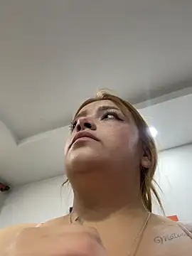 Pertunjukan Kamera Web Tatiana_O