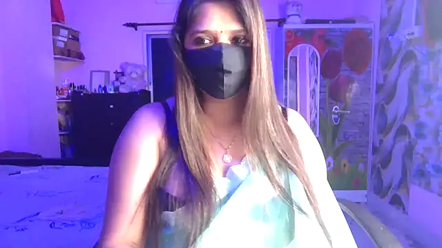 Hot_heer Adlı Modelin Canlı XXX Sohbeti