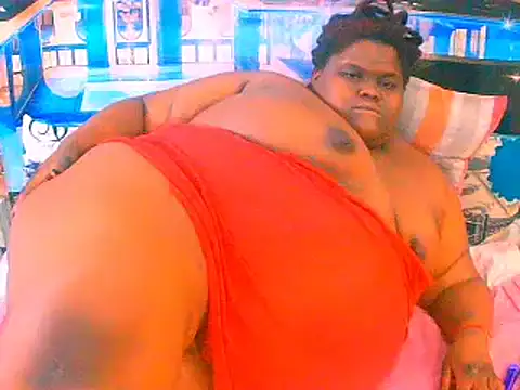 EbonyHotBuns Adlı Modelin Canlı XXX Sohbeti