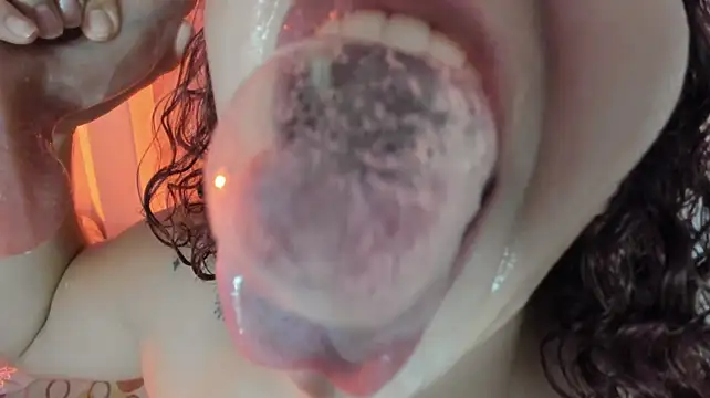 Chat +18 de hade_cute ao vivo