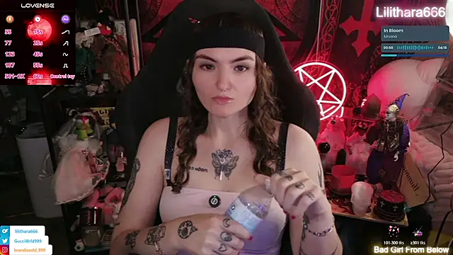 Show de Lilithara666 na webcam