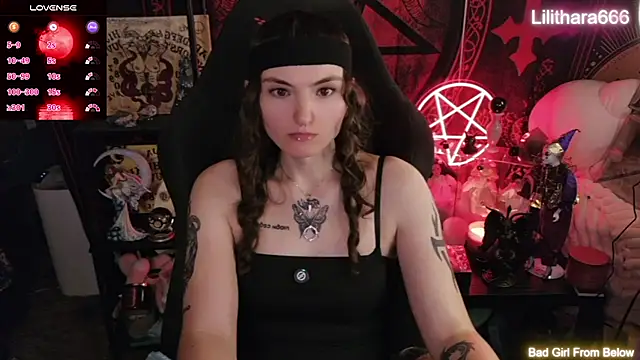 Lilithara666's Webcam Show