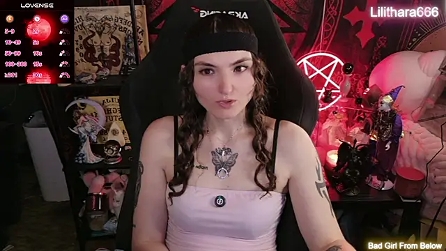 Show de Lilithara666 na webcam