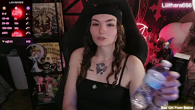 Lilithara666 webkamerás műsora