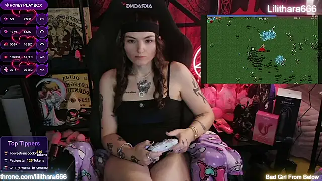 Lilithara666 Шоу с уебкамера