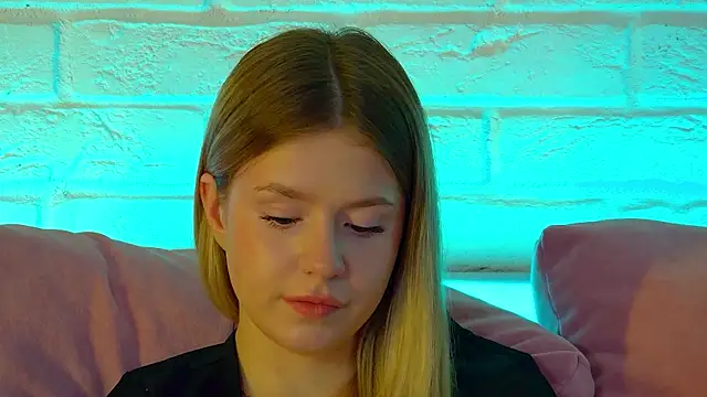 Chat +18 de MilanaBalmain ao vivo
