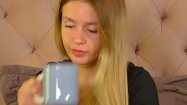 MilanaBalmain Adlı Modelin Canlı XXX Sohbeti