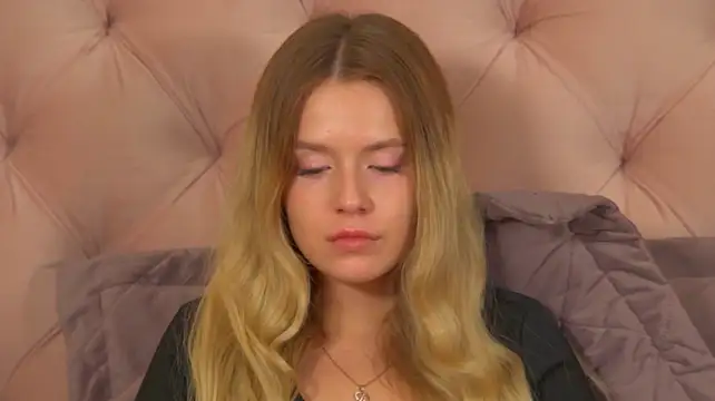 XXX chat uživo modela MilanaBalmain