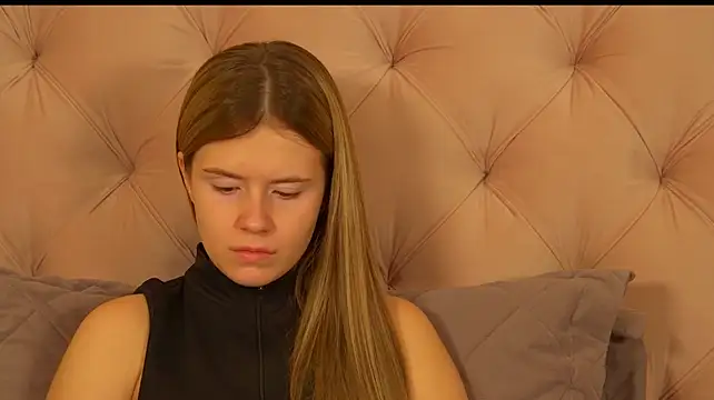 عرض كام MilanaBalmain
