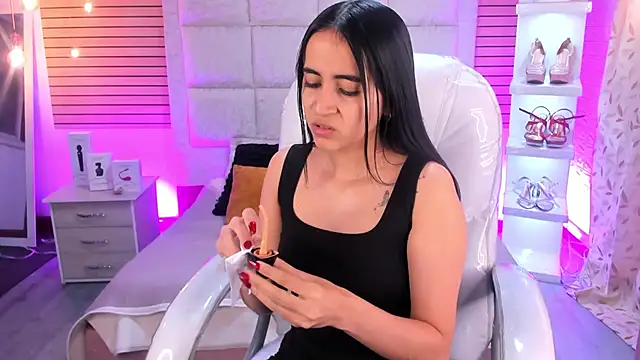 Mia_Fischer Adlı Modelin Canlı XXX Sohbeti