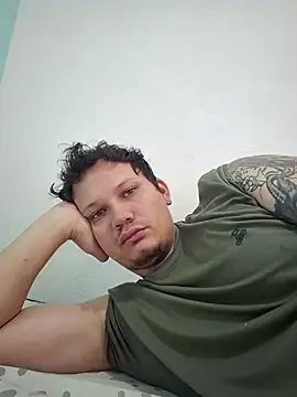 Show de Eroshyiiiq na webcam
