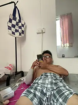 lixiaoshuai8 Show in webcam
