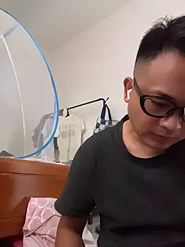 lixiaoshuai8 在線直播表演