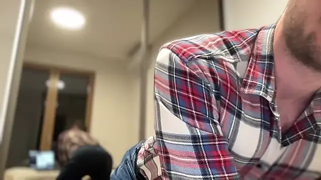 cute_mark: διαδικτυακό σόου στην κάμερα