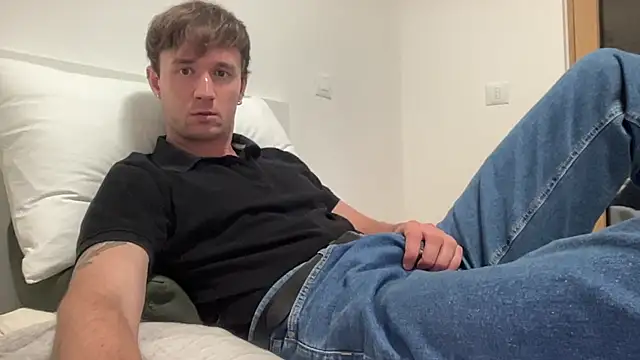 Show modela cute_mark na web-kameri