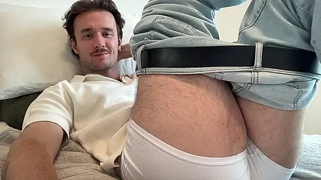 cute_mark: διαδικτυακό σόου στην κάμερα