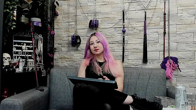 CruelMistress Adlı Modelin Web Kamerası Şovu