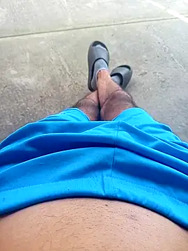 UnreadyChutzpaのウェブカメラショー