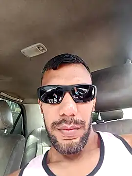 UnreadyChutzpaのウェブカメラショー