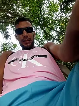 UnreadyChutzpa Pertunjukan Webcam