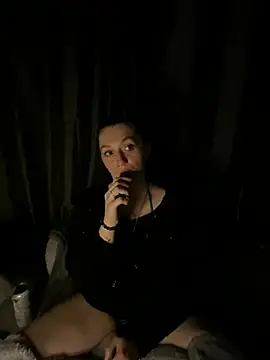 Stoner_BarbieXX Show in webcam