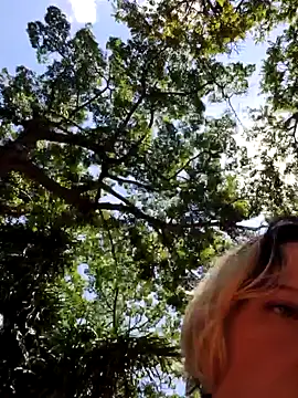 Public_Katrishaのウェブカメラショー