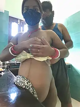 Wildbcouple-8080 Show in webcam
