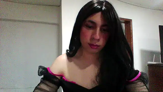 Pokazy przed kamerką – Yasmin_Paez99