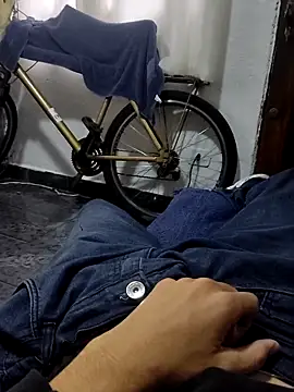 Juliano69xv 网络视讯表演