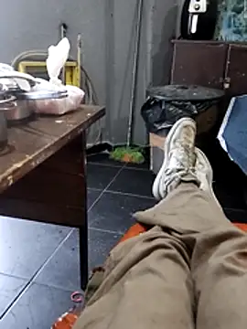 Juliano69xv: διαδικτυακό σόου στην κάμερα