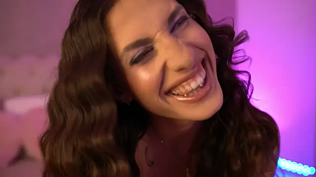 XXX chat uživo modela OhhAisha