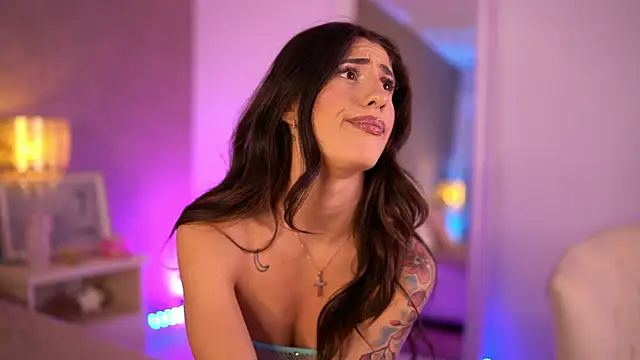 OhhAisha Chat XXX live