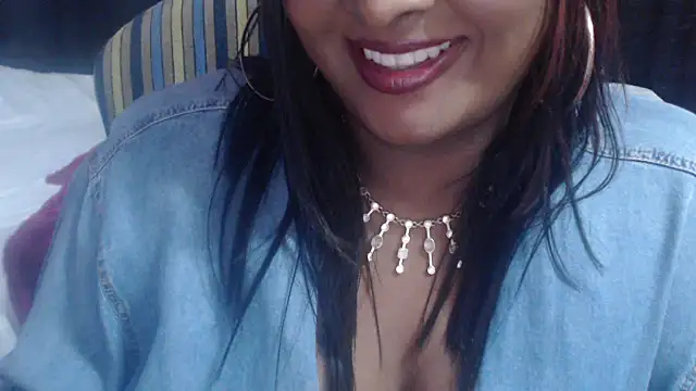 INDIANSIN2's Live XXX Chat