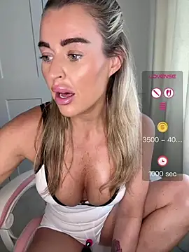 Carmel_Louise Chat XXX in diretta