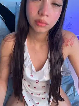 IamSteph13's Webcam Show