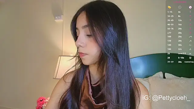 XXX chat uživo modela PettyCloeh