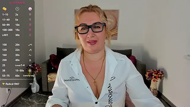 Lili_Crossi লাইভ XXX চ্যাট