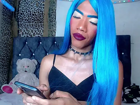 Katy_facefuck7: διαδικτυακό σόου στην κάμερα