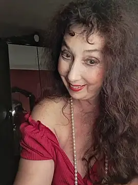 GypsyEsmeralda Show in webcam