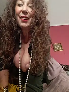 GypsyEsmeralda Webcam Show