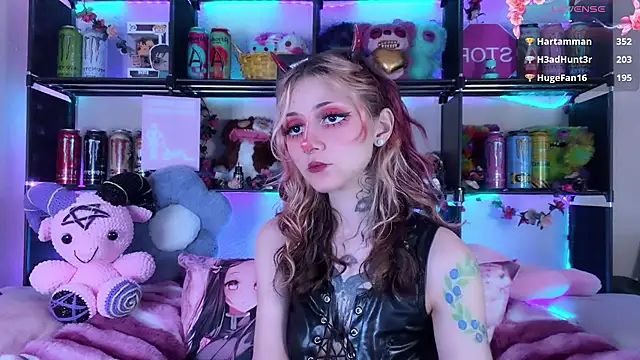 Pokazy przed kamerką – _Devill_Baby