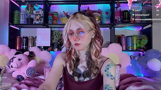 Živý XXX chat _Devill_Baby