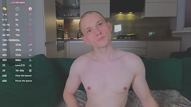 STRONGBEAUTY282 Show in webcam