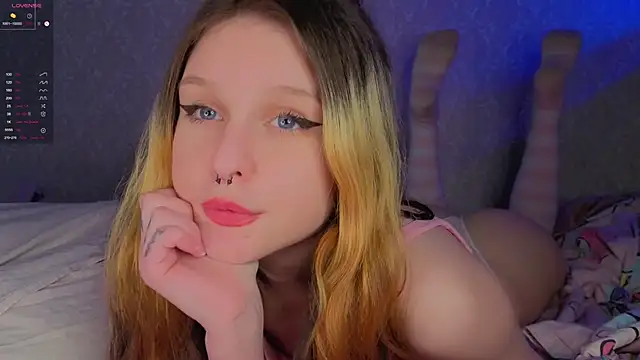 Hi_Kitti's Live XXX Chat