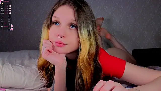 Chat +18 de Hi_Kitti ao vivo