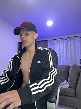 Matthew_632 Adlı Modelin Web Kamerası Şovu