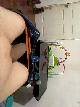 FlaminHot27 Webcam show